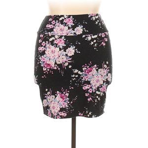 1x Charlotte Russe Fitted Skirt